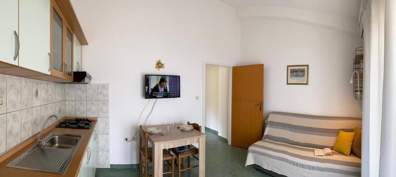The Ana Apartments Komiža Eksteriør bilde